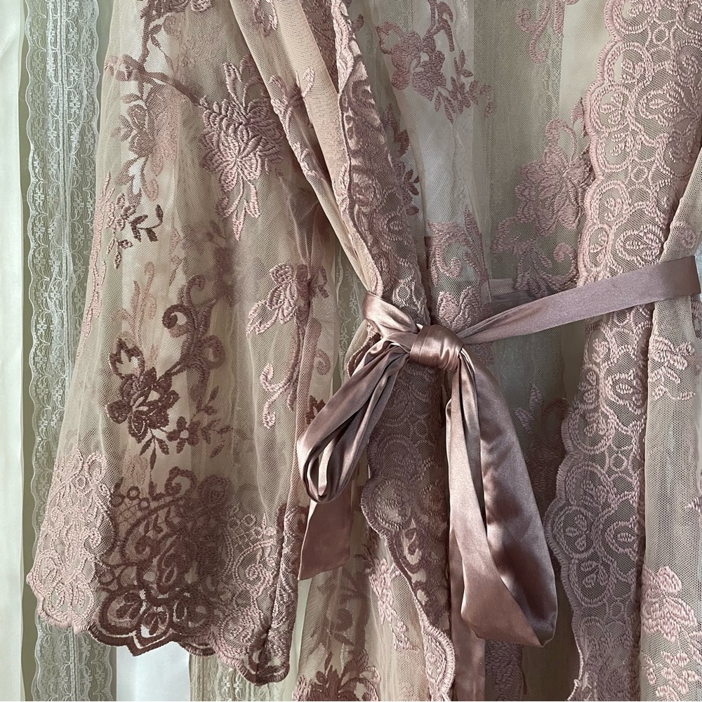 Cosabella Lace Robe in Tunisia! 🎀